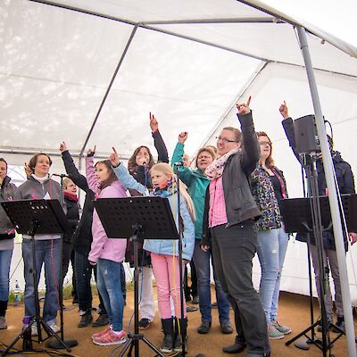 Gospelchor beim Stauseegottesdienst, Pfingstmontag 2016