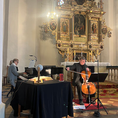 Flügel und Cello zur Passionsandacht 2025 Flügel und Cello zur Passionsandacht 2025
