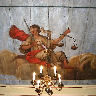Justizia Gemälde unterm Herzogsgestühl