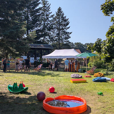 Oase im Garten der St. Michael-Kirche, August 2025
