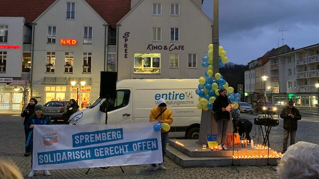Friedensdemo auf dem Spremberger Marktplatz Friedensdemo auf dem Spremberger Marktplatz