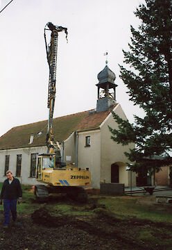 ... dann stand hier ein Bagger, ...