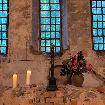 Altar in der Steinitzer Kirche, Juni 2026