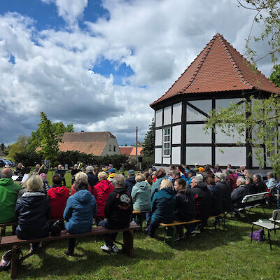 Himmelfahrt an der Liesker Kirche, Mai 2026