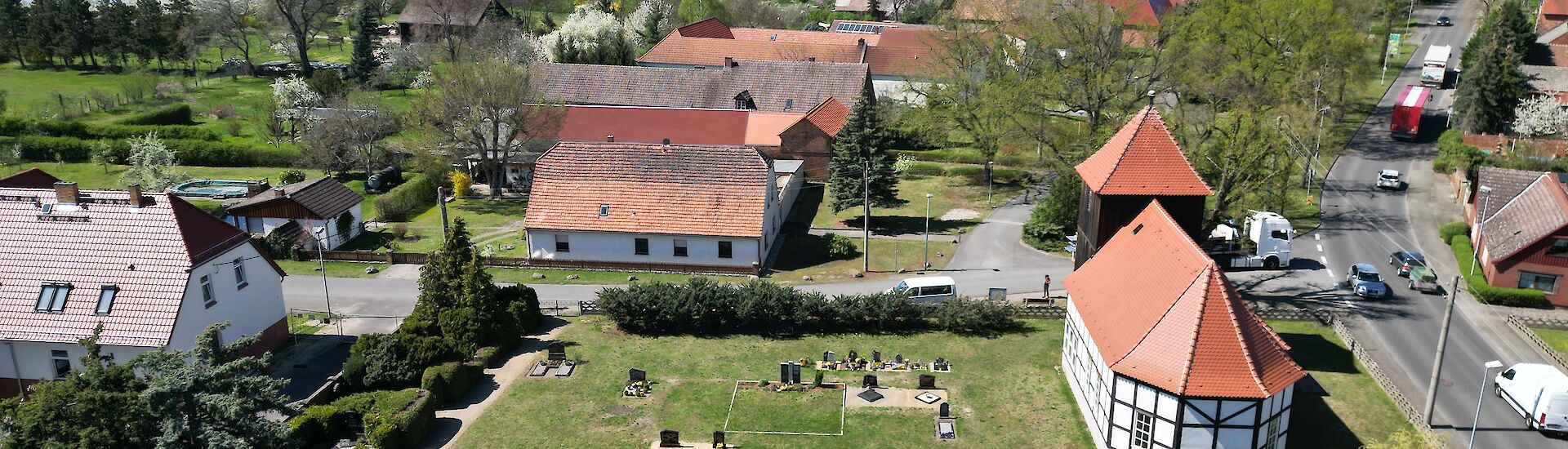 Liesker Kirche am See