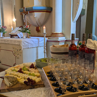 Abendgottesdienst mit Käse & Wein, Juni 2025